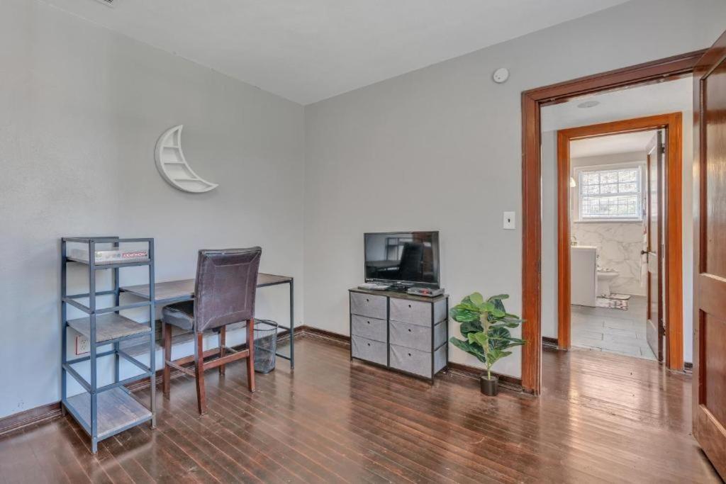 Comfy Pet Friendly Home In Jacksonville Mins To Downtown'S Exterior photo